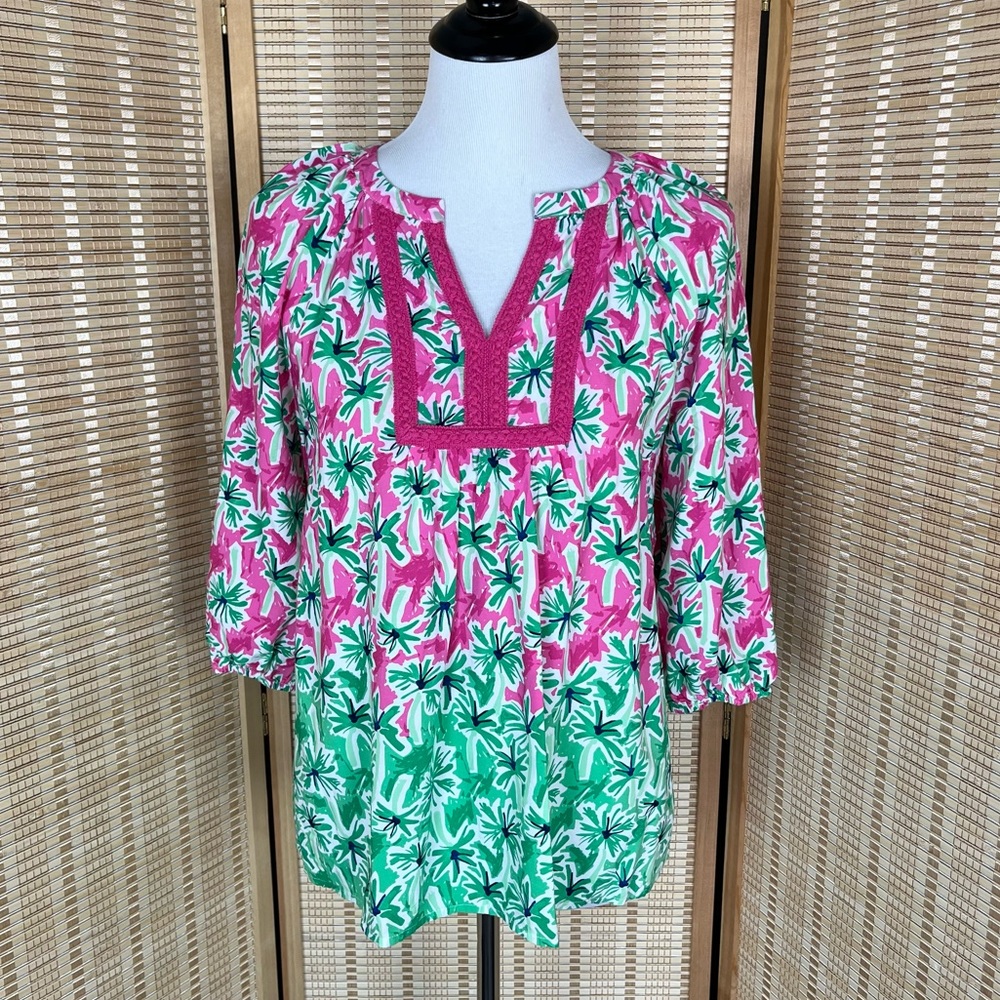 Crown and Ivy Palm Tree Tropical Top